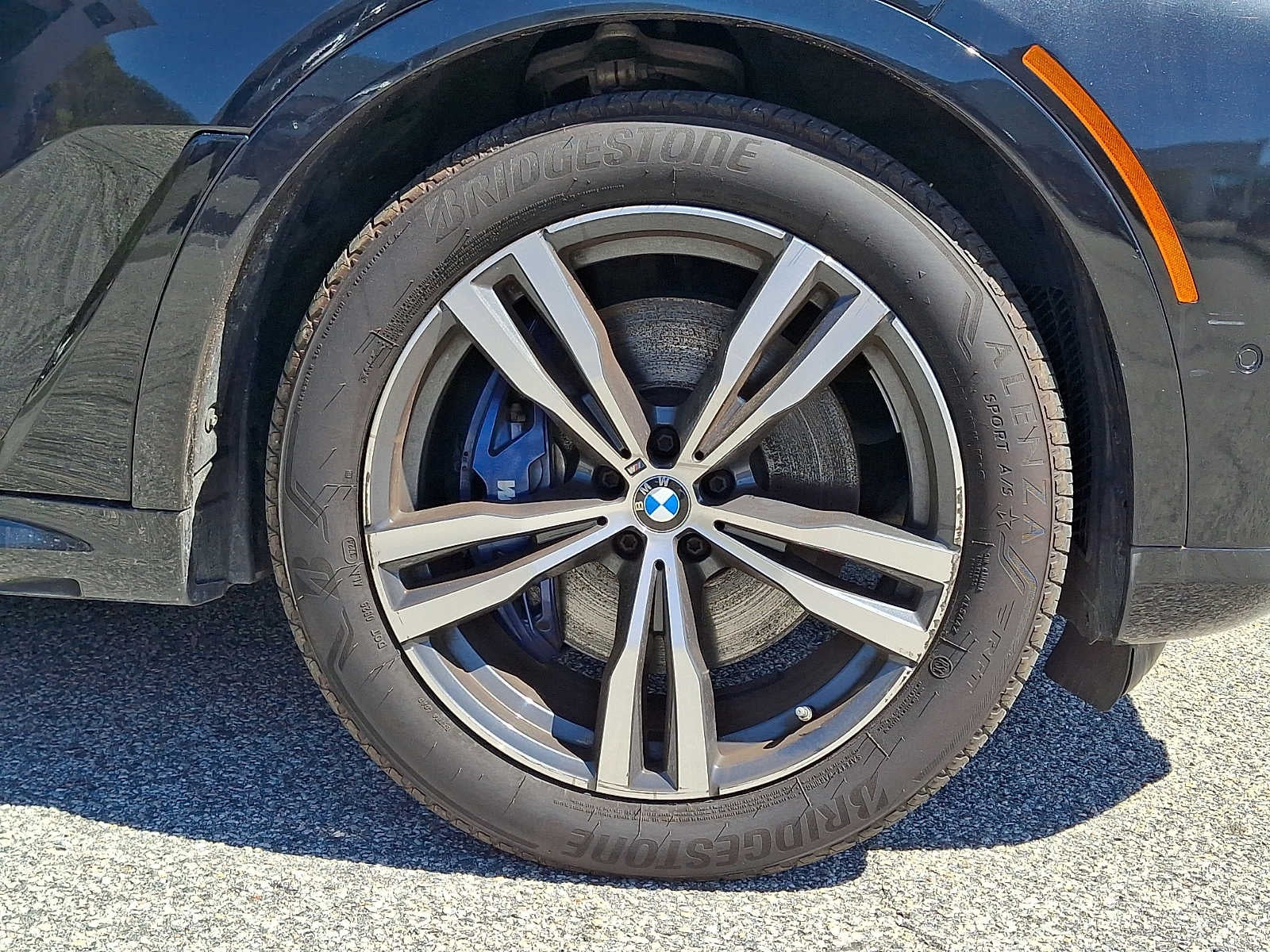 2023 BMW X7 xDrive40i Sports Activity Vehicle