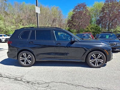 2023 BMW X7 xDrive40i Sports Activity Vehicle