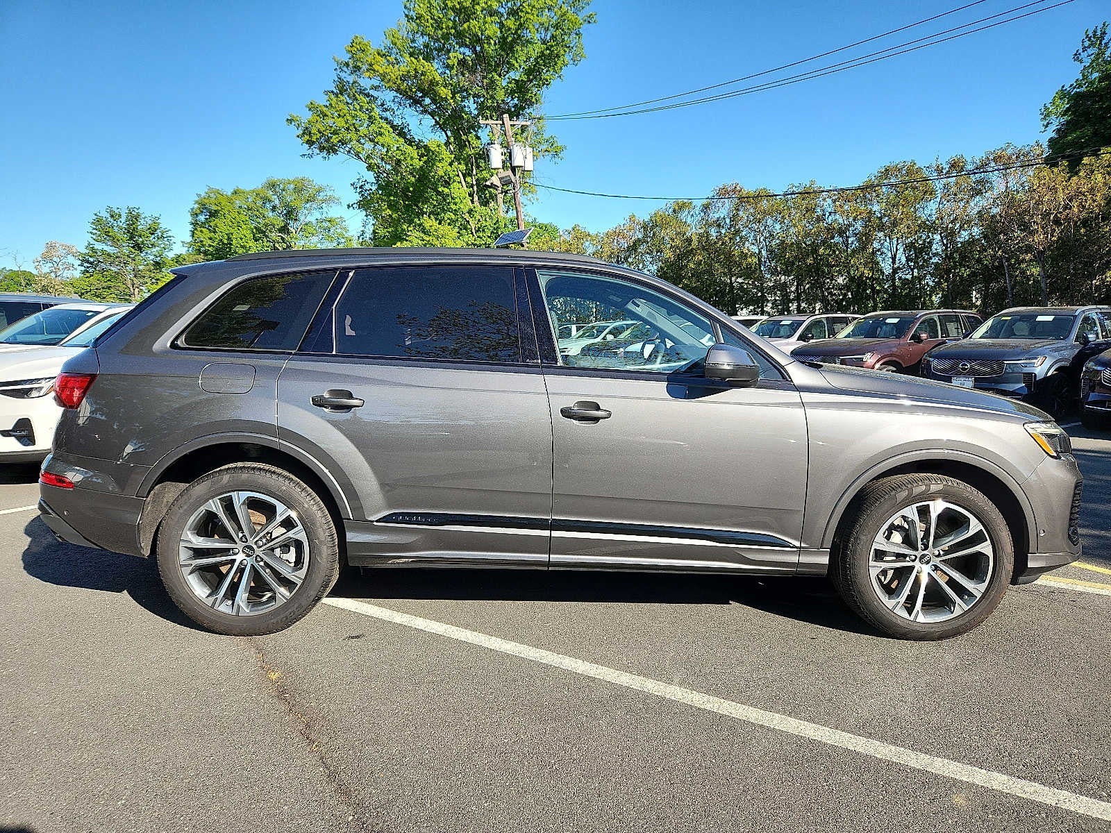 2025 Audi Q7 Premium Plus