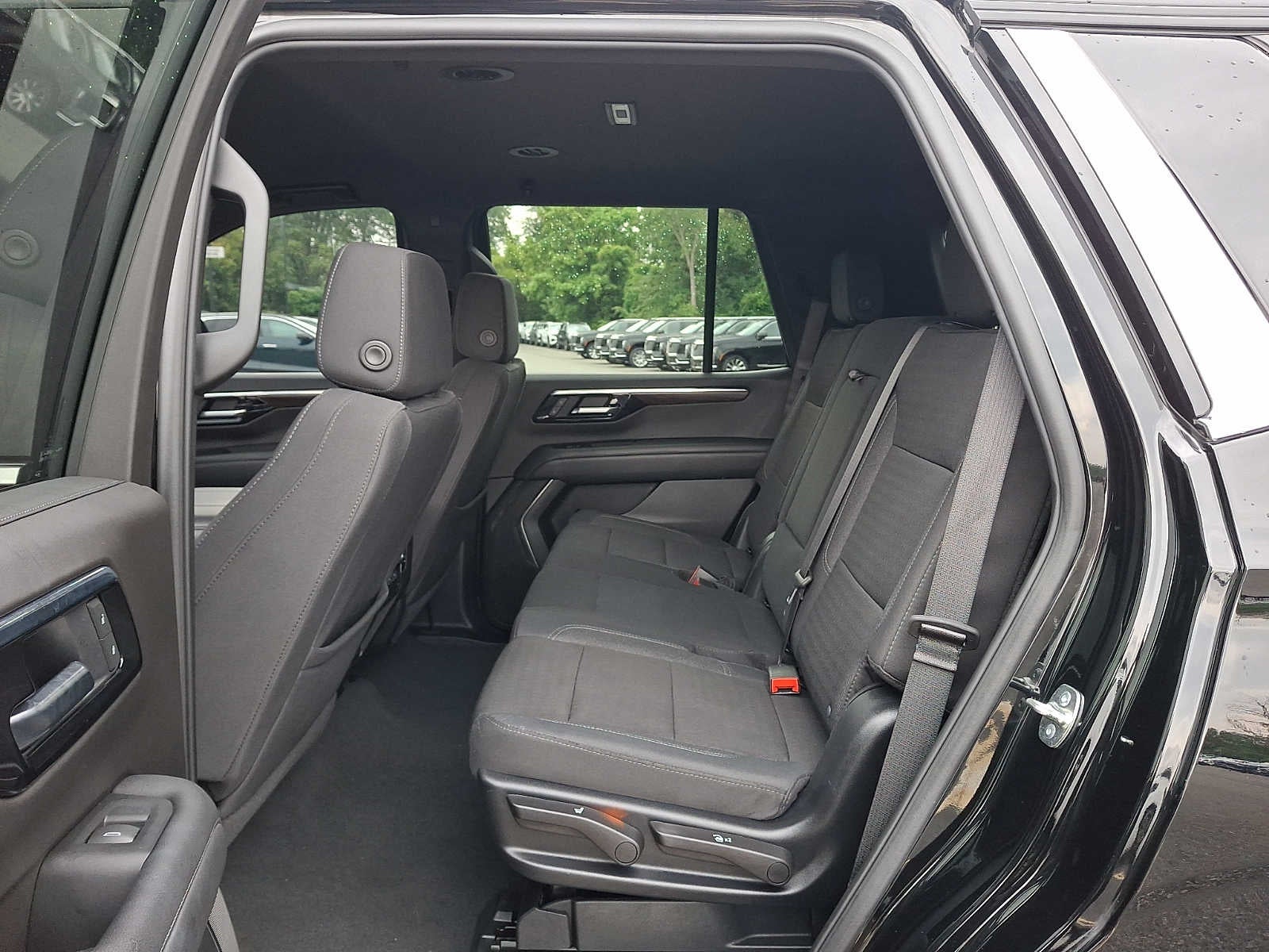 2025 Chevrolet Tahoe LS