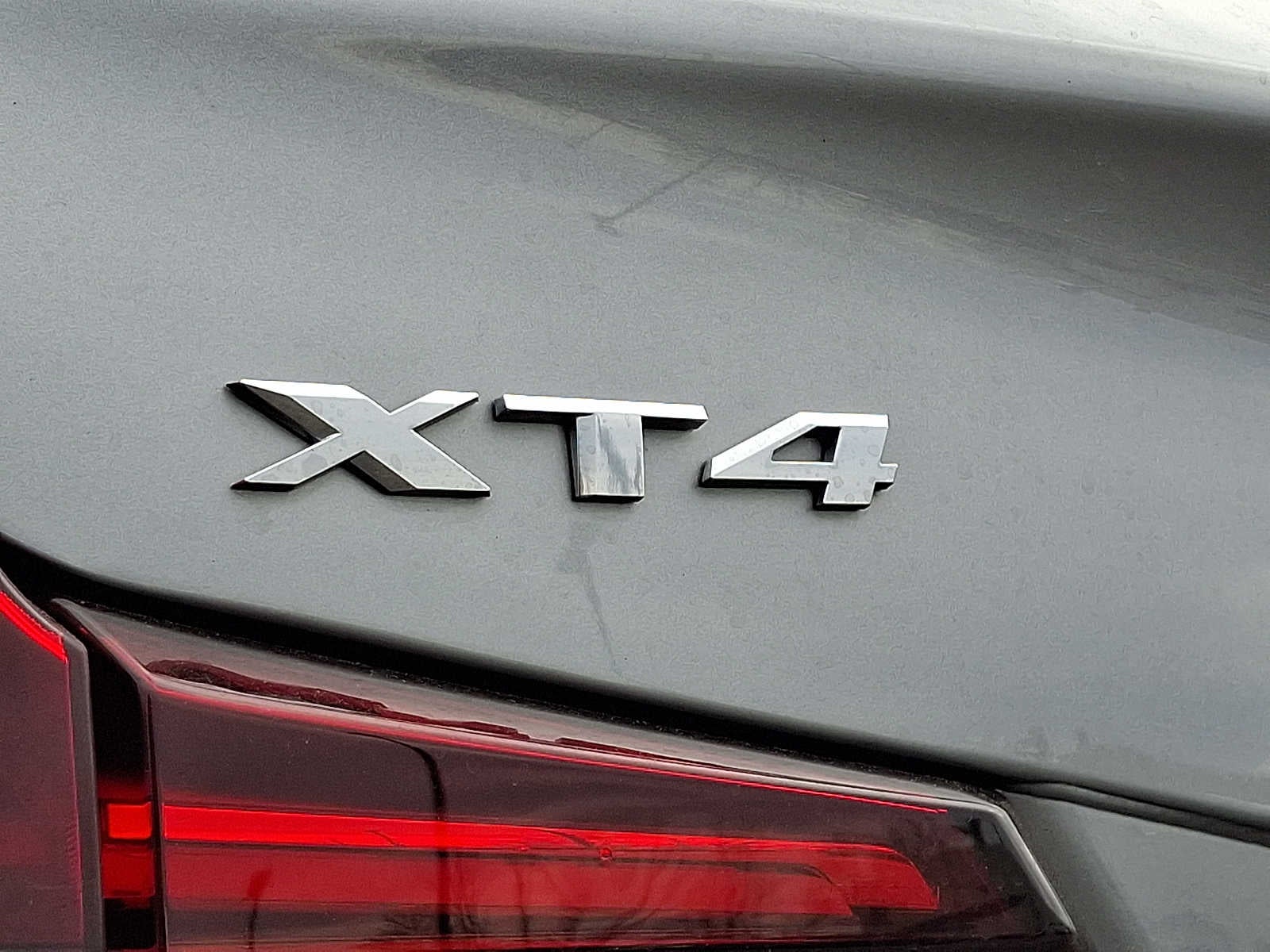 2023 Cadillac XT4 Luxury