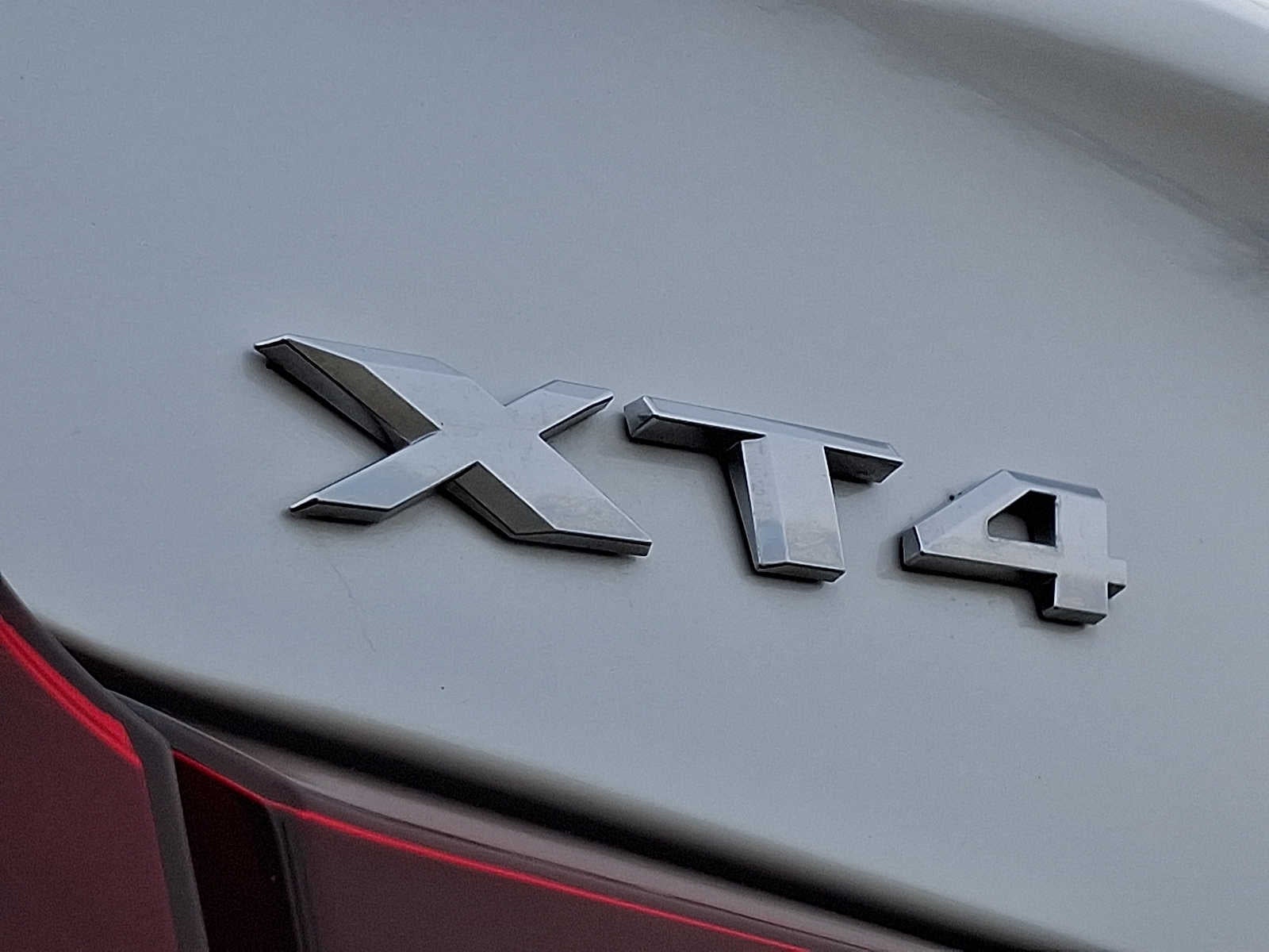 2024 Cadillac XT4 Premium Luxury