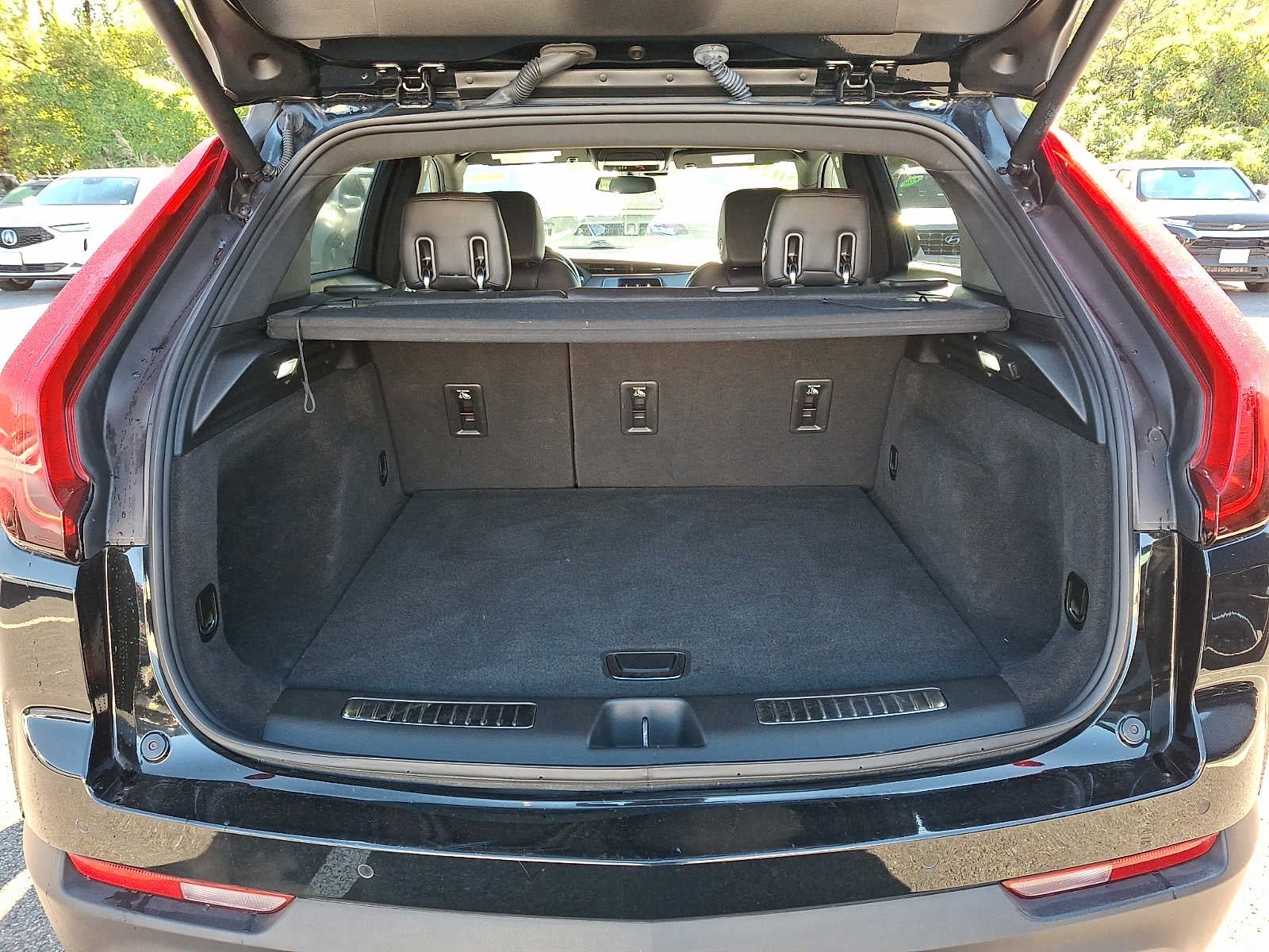 2022 Cadillac XT4 AWD Premium Luxury