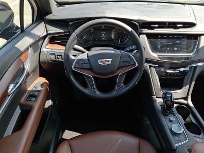 2022 Cadillac XT5 Premium Luxury