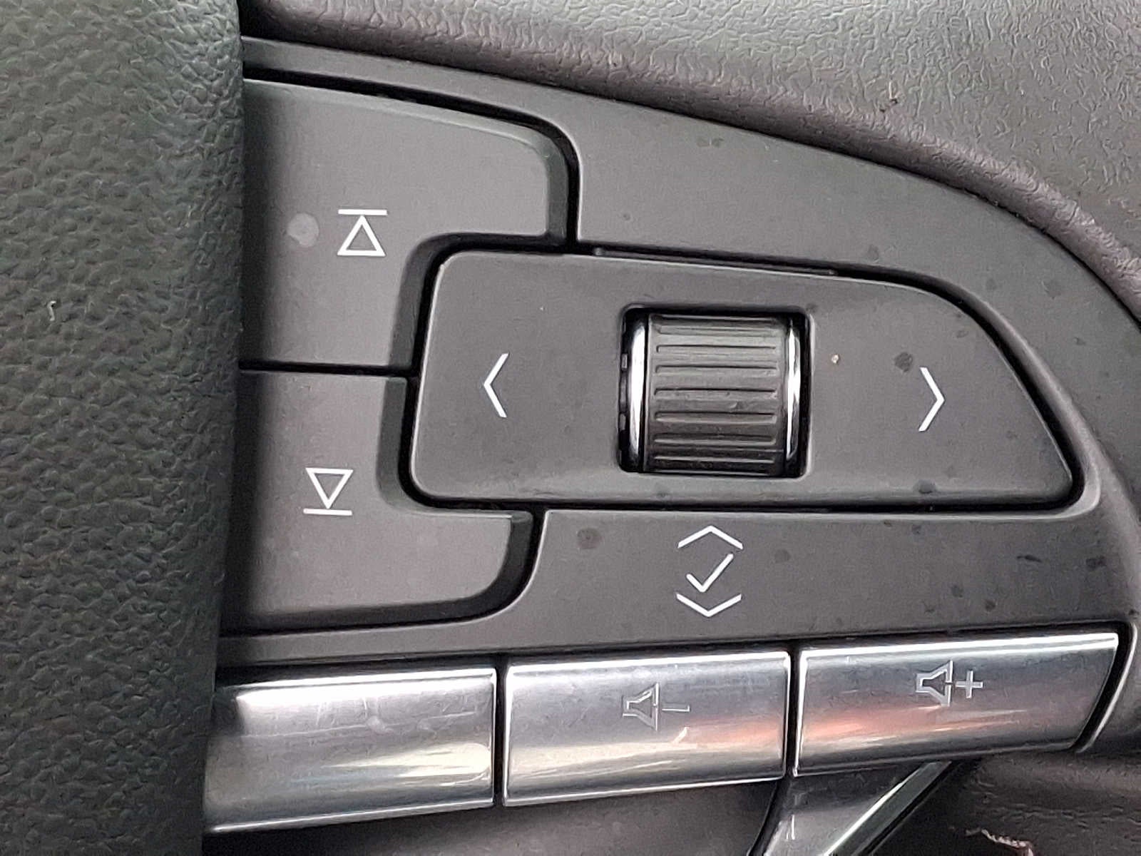 2023 Cadillac XT6 Luxury