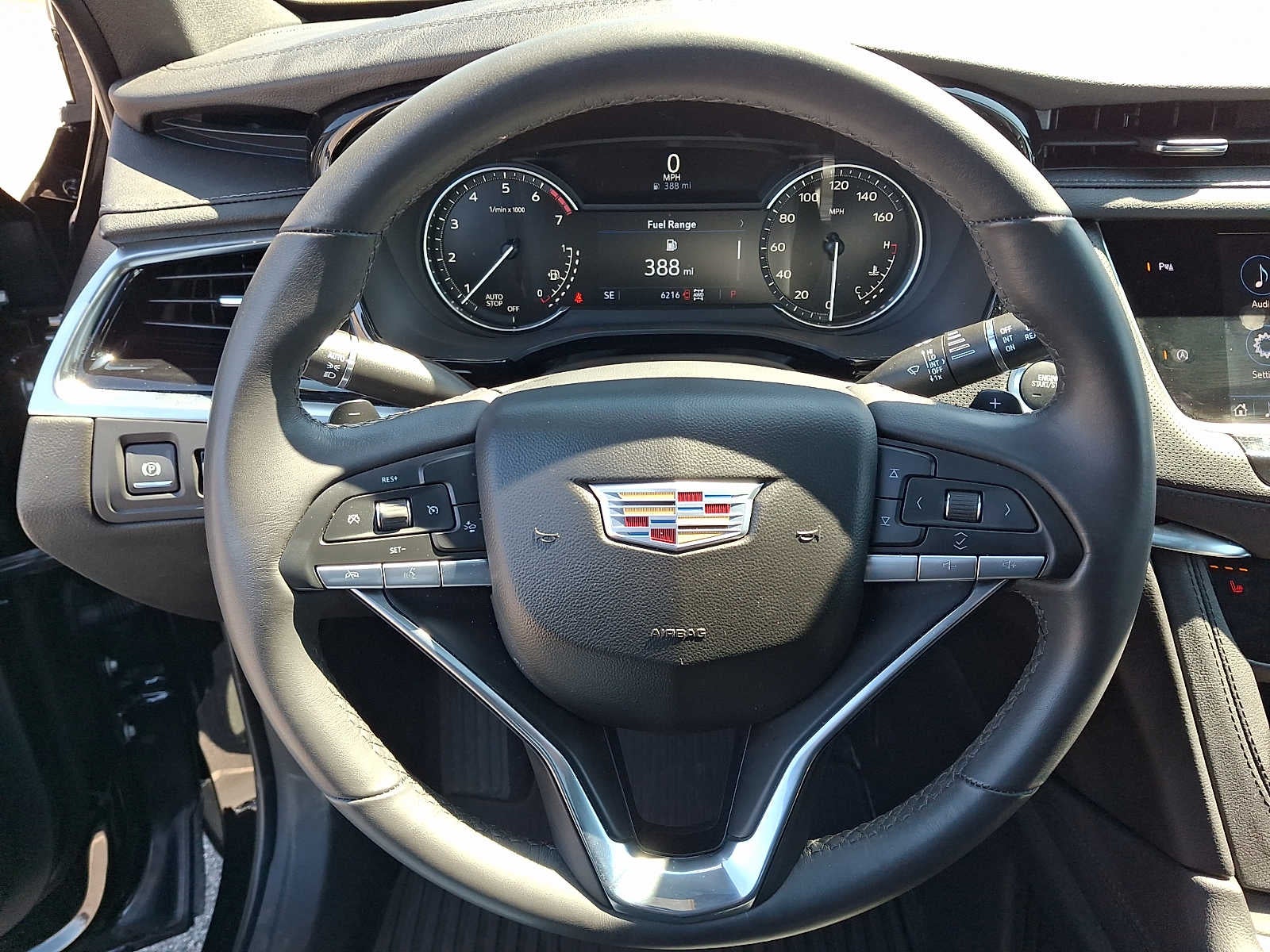 2025 Cadillac XT6 Luxury