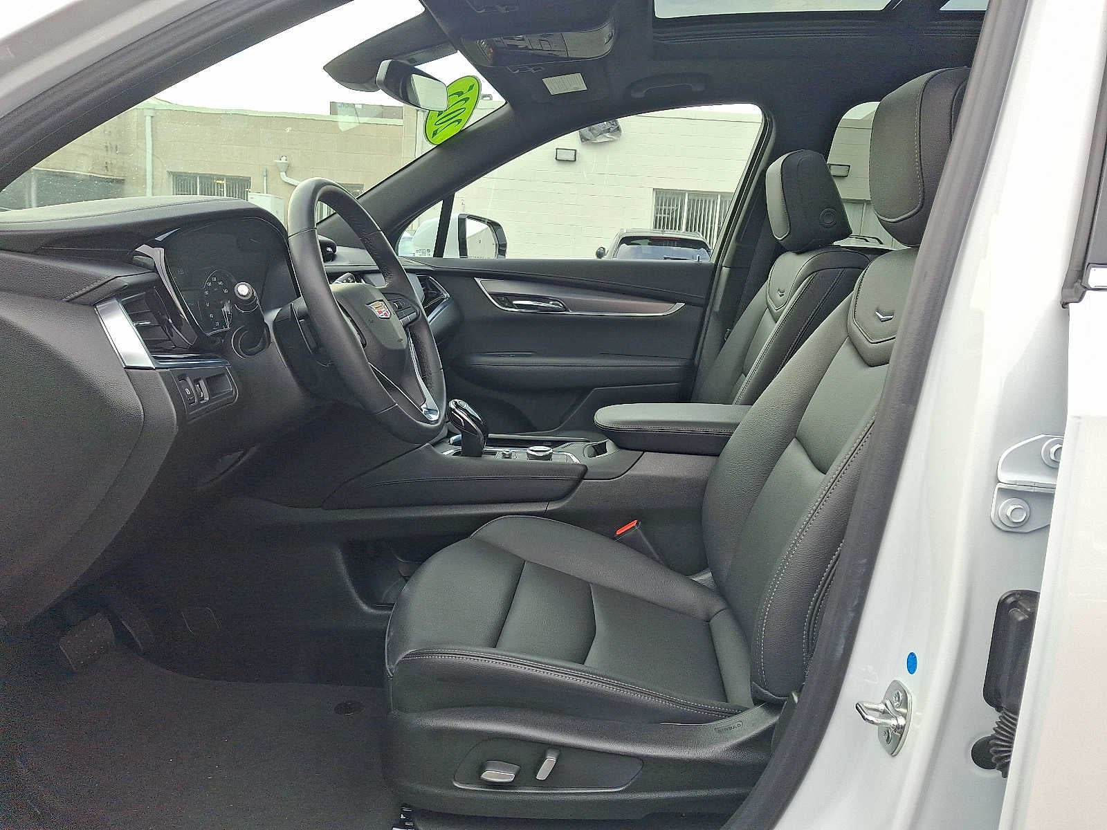 2025 Cadillac XT6 Luxury