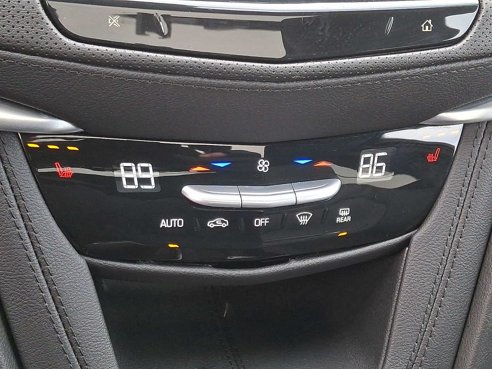 2025 Cadillac XT6 Luxury