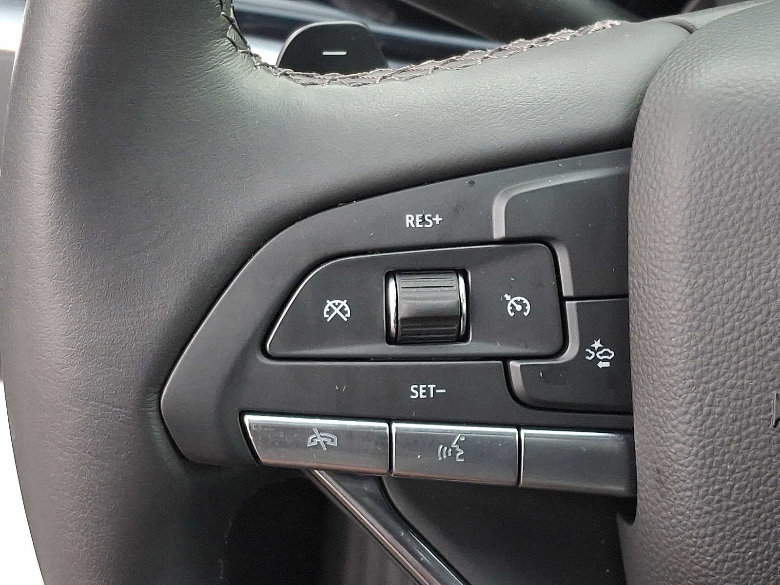 2025 Cadillac XT6 Luxury