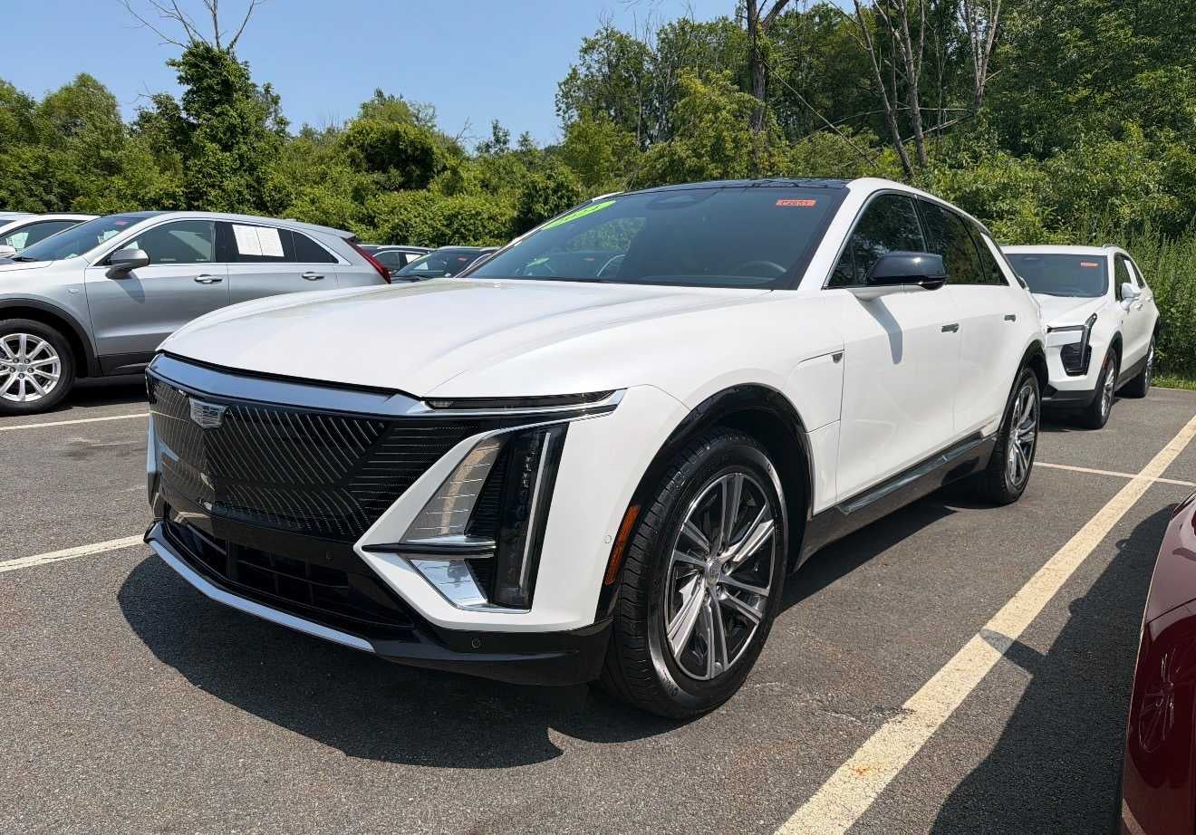 2024 Cadillac LYRIQ Luxury 2