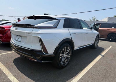 2024 Cadillac LYRIQ Luxury 2