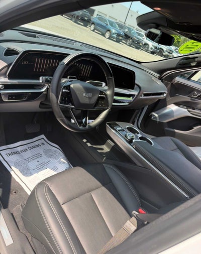2024 Cadillac LYRIQ Luxury 2