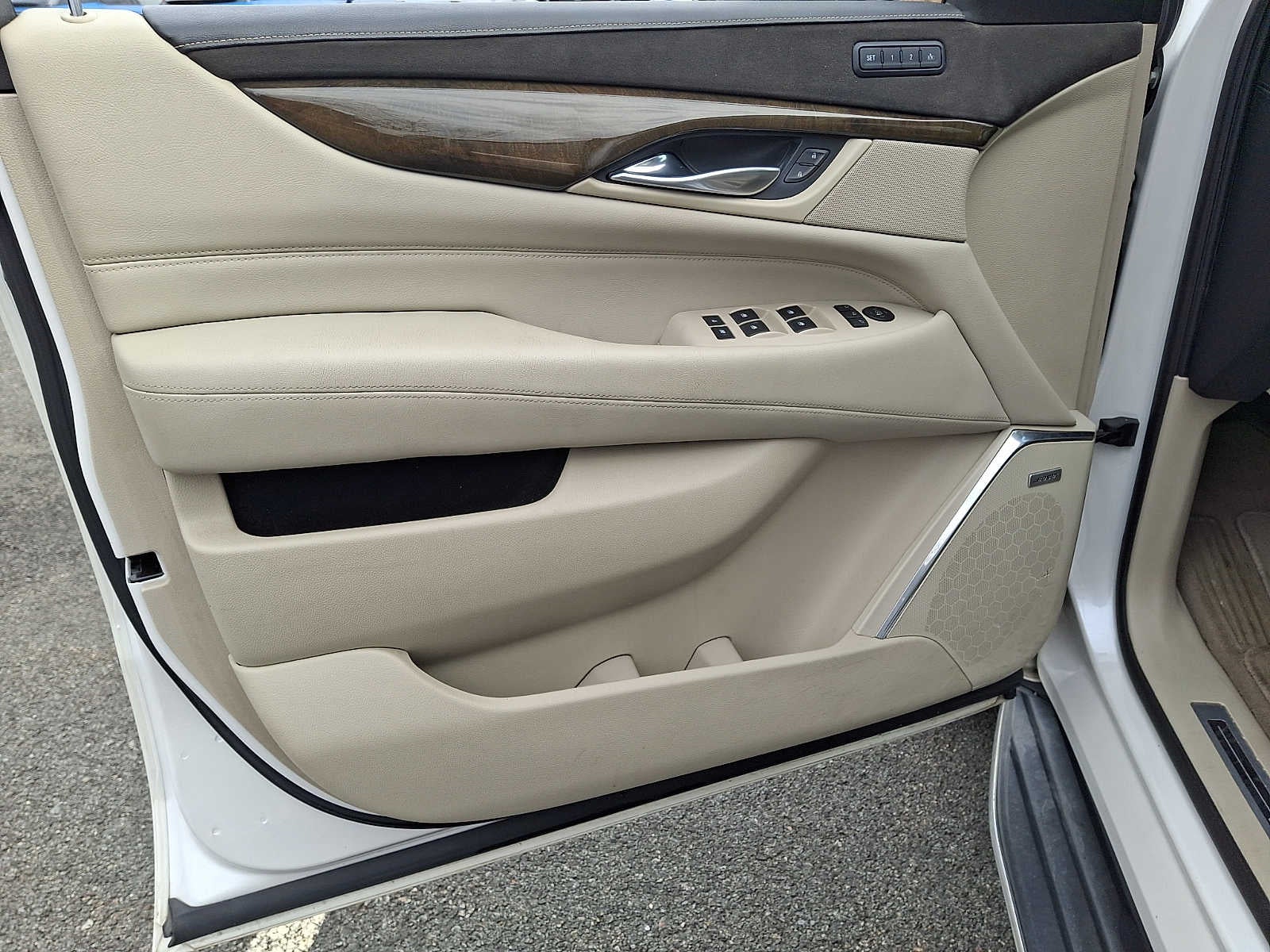 2018 Cadillac Escalade Luxury