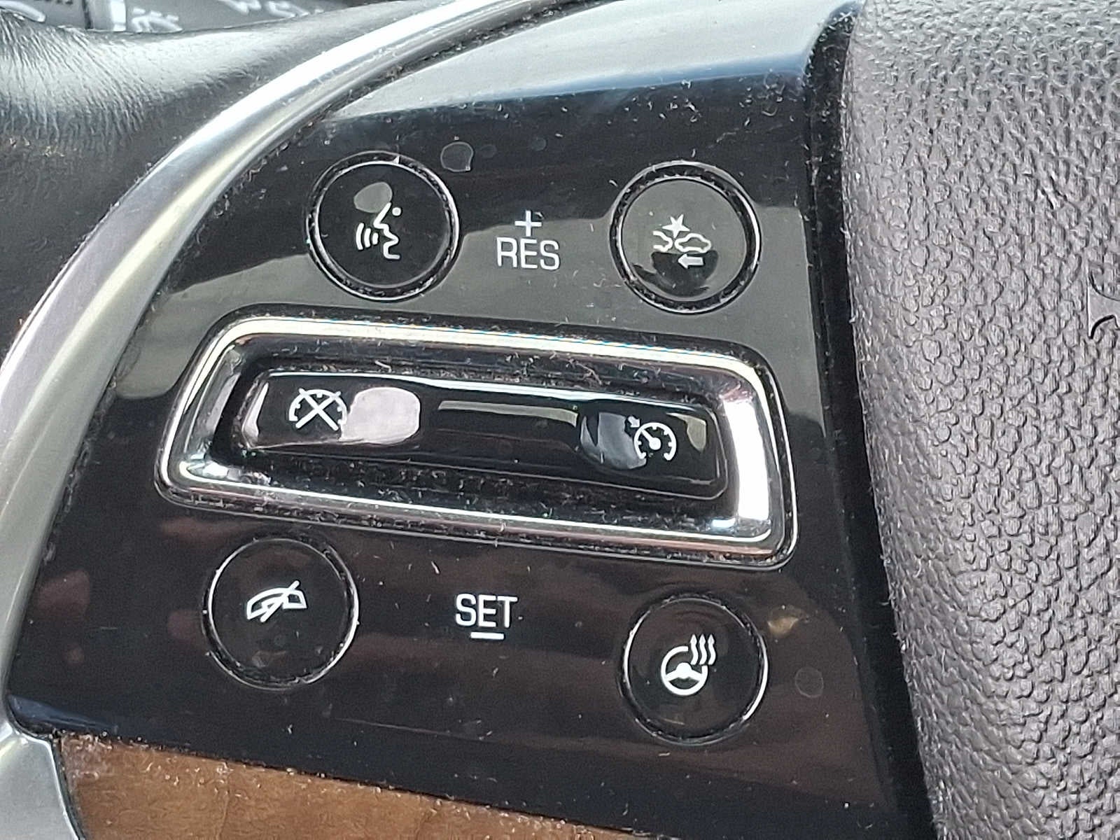 2018 Cadillac Escalade Luxury