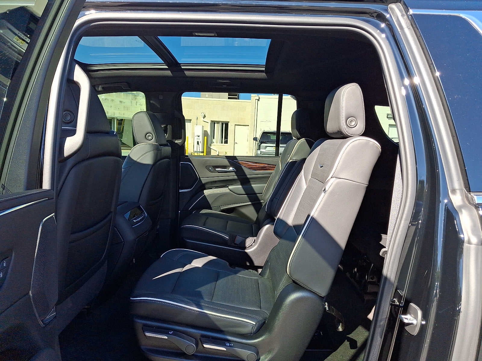 2024 Cadillac Escalade ESV Premium Luxury
