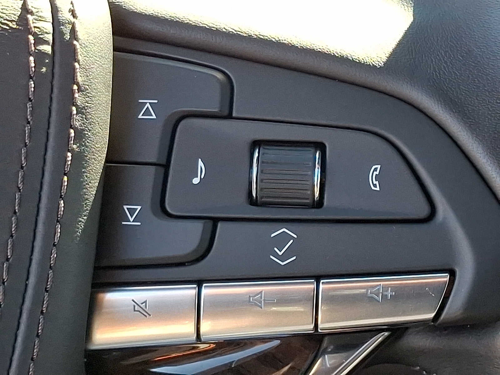 2024 Cadillac Escalade ESV Sport Platinum