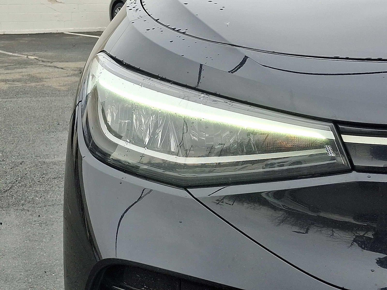 2023 Volkswagen ID.4 Pro