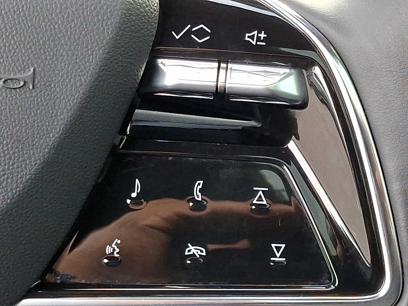 2025 Cadillac OPTIQ Sport 1