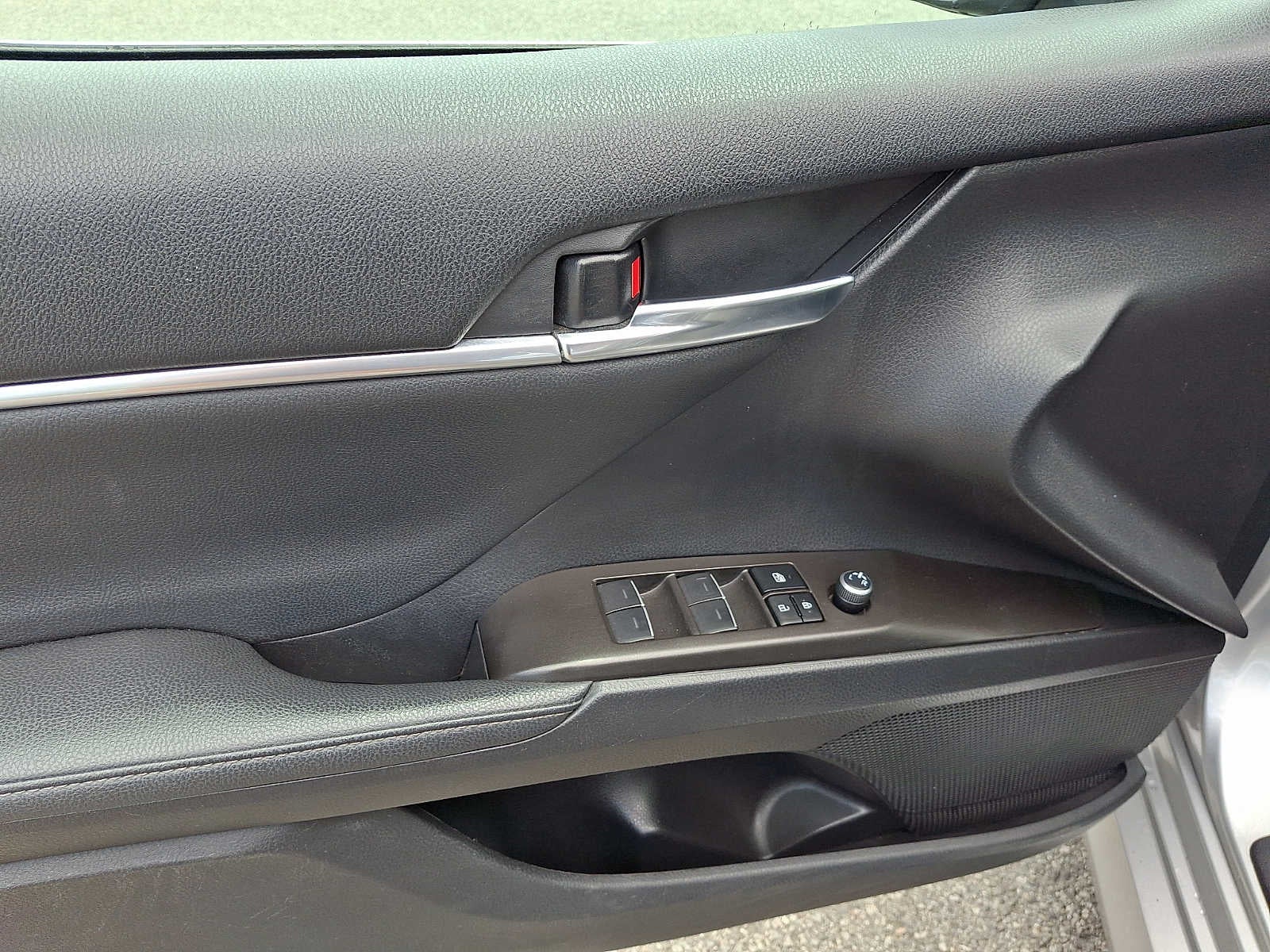 2023 Toyota Camry Hybrid XLE