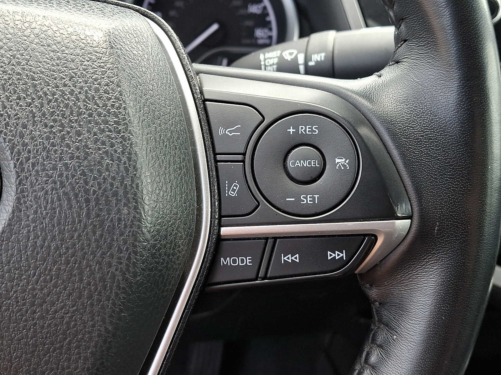 2023 Toyota Camry Hybrid XLE