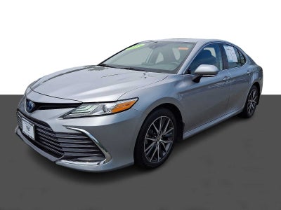 2023 Toyota Camry Hybrid XLE