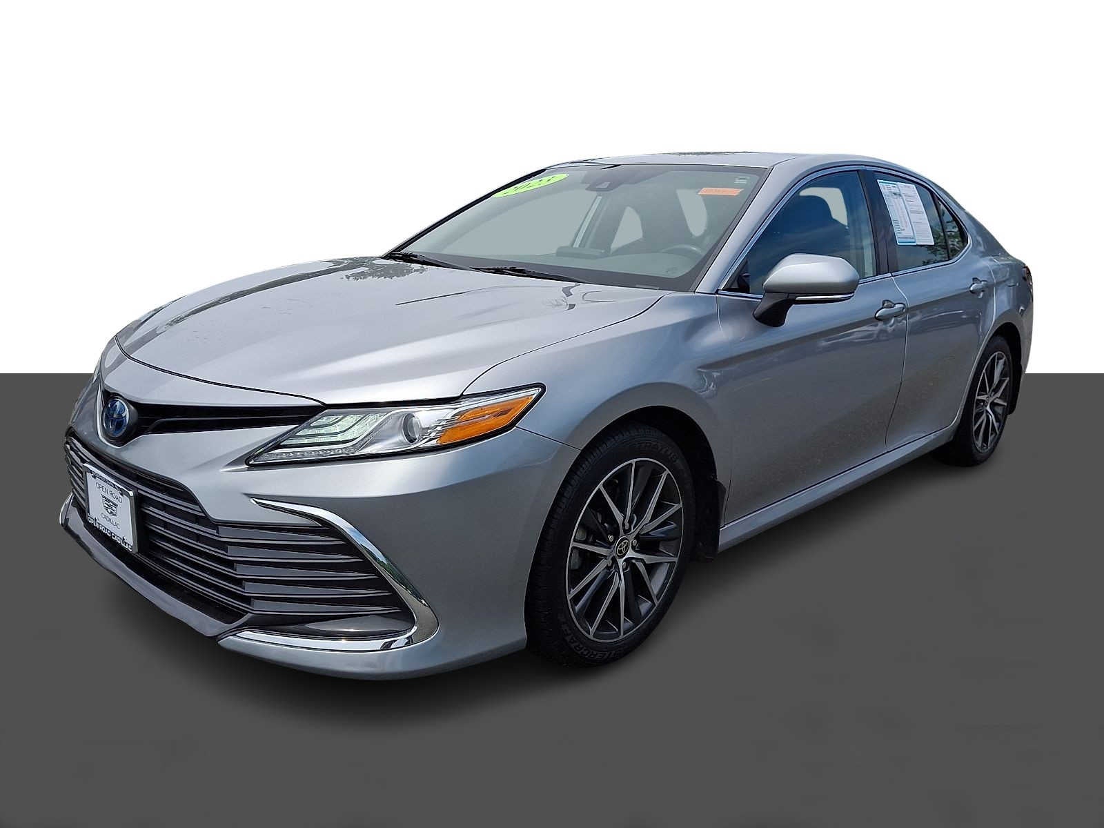2023 Toyota Camry Hybrid XLE