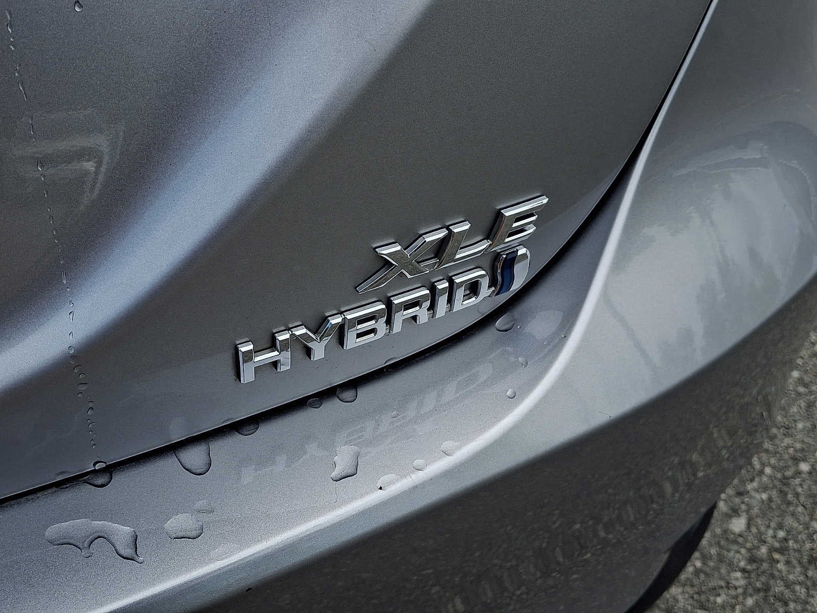 2023 Toyota Camry Hybrid XLE