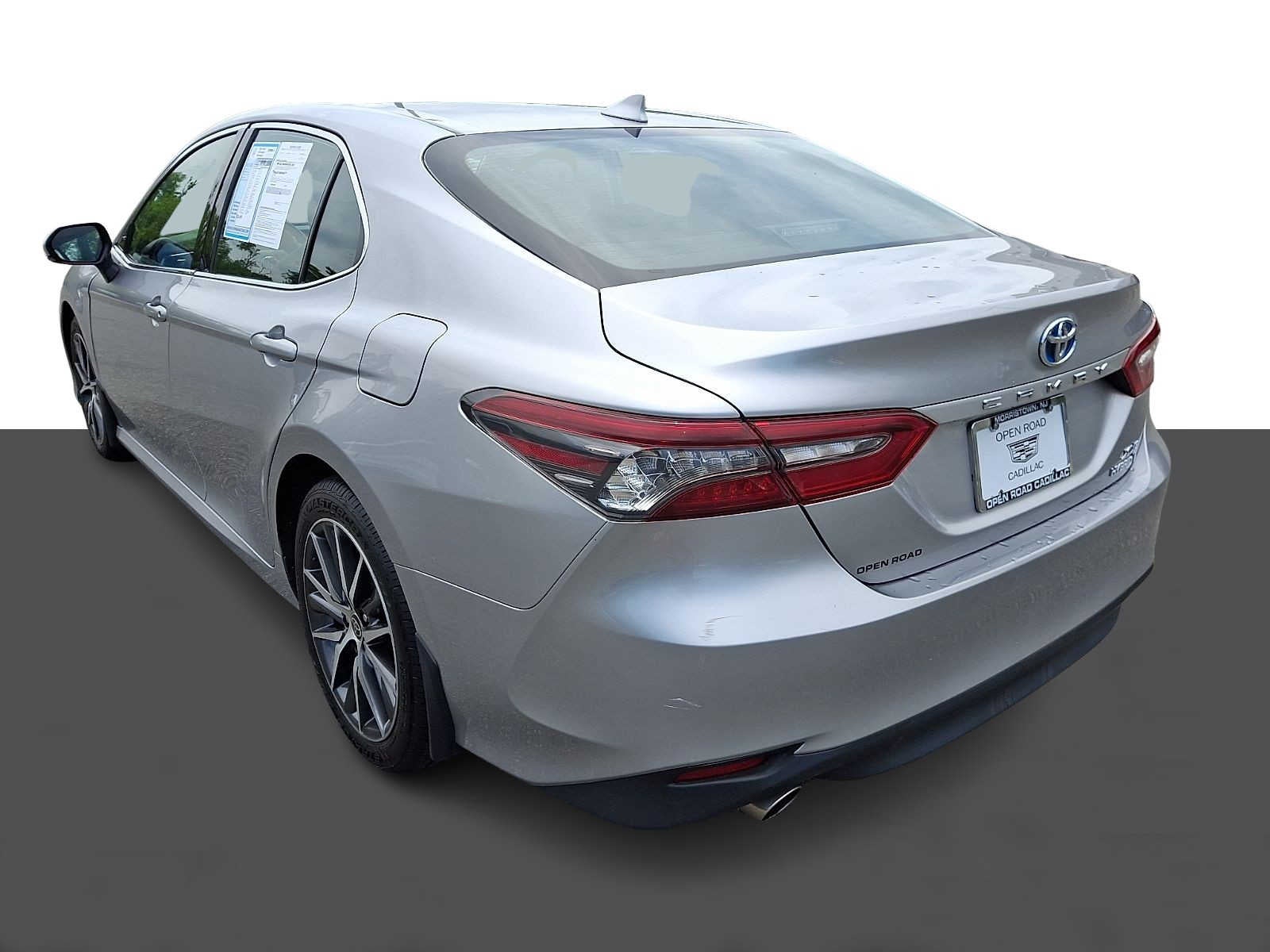 2023 Toyota Camry Hybrid XLE