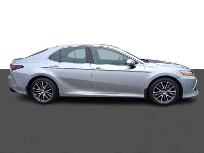 2023 Toyota Camry Hybrid XLE