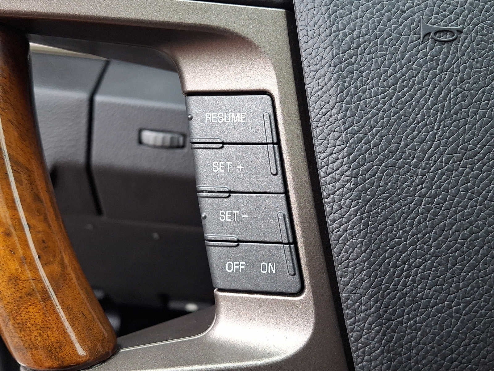 2011 Lincoln Navigator 4DR WGN 4WD