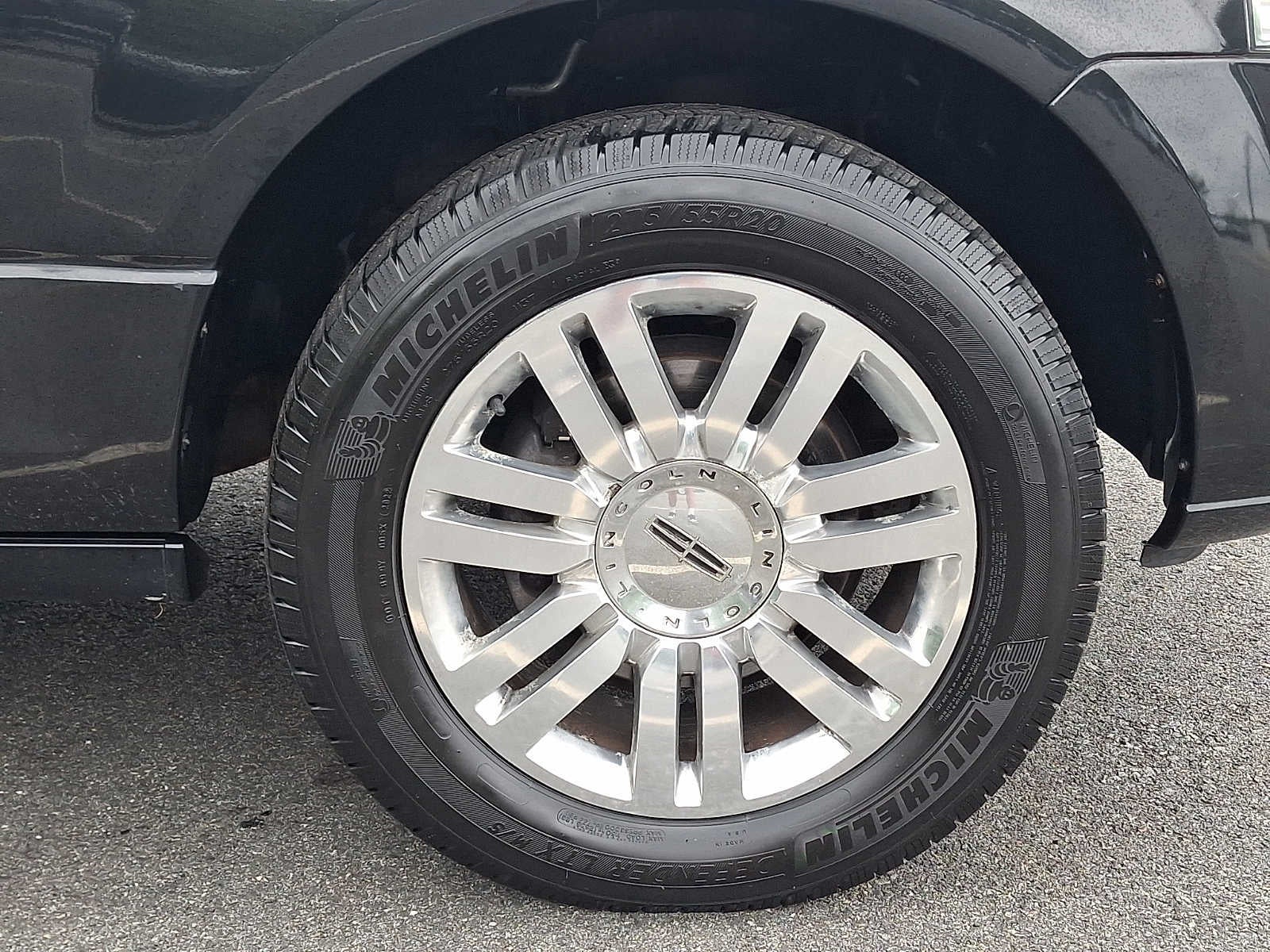 2011 Lincoln Navigator 4DR WGN 4WD