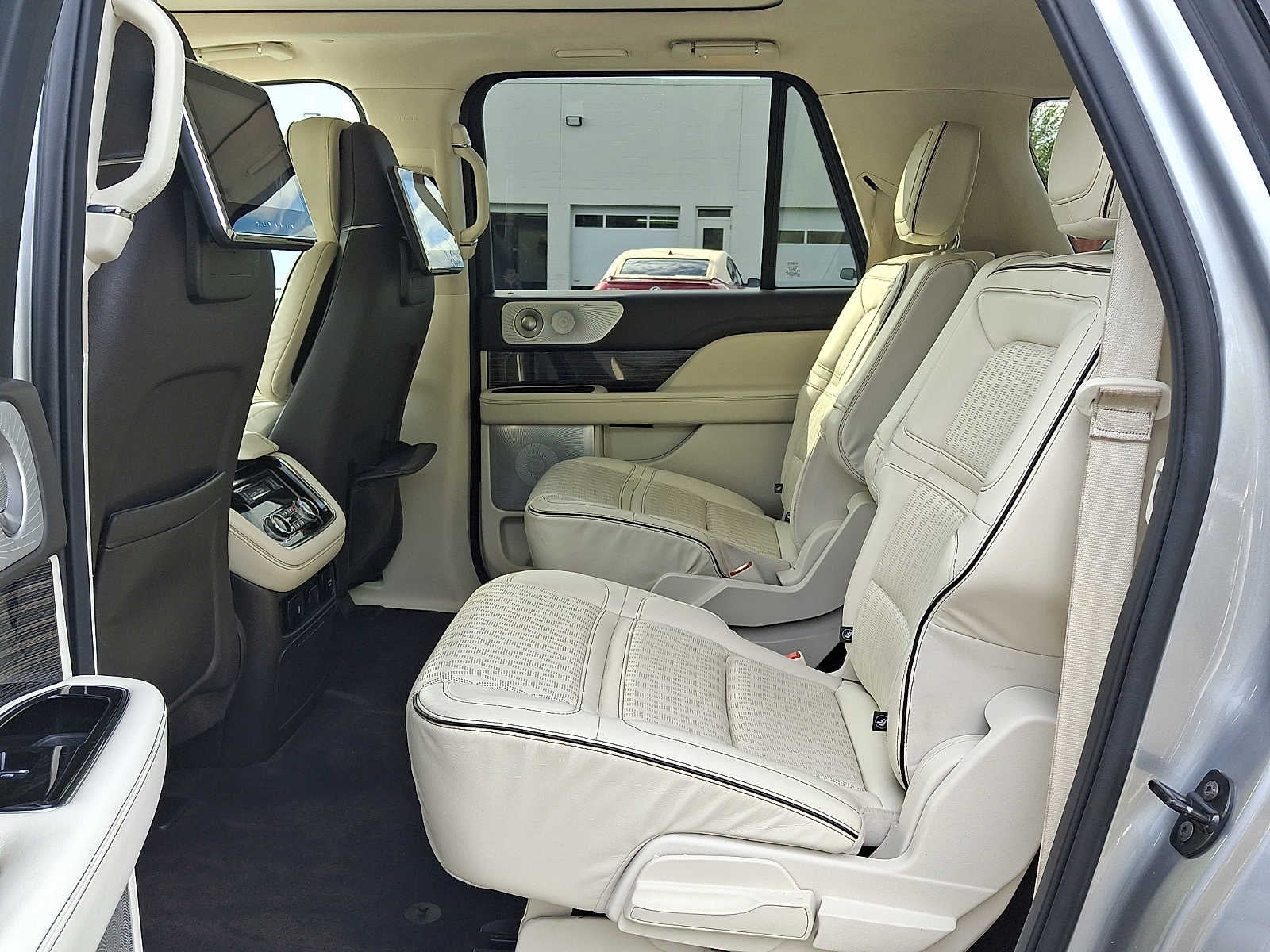 2021 Lincoln Navigator L Black Label