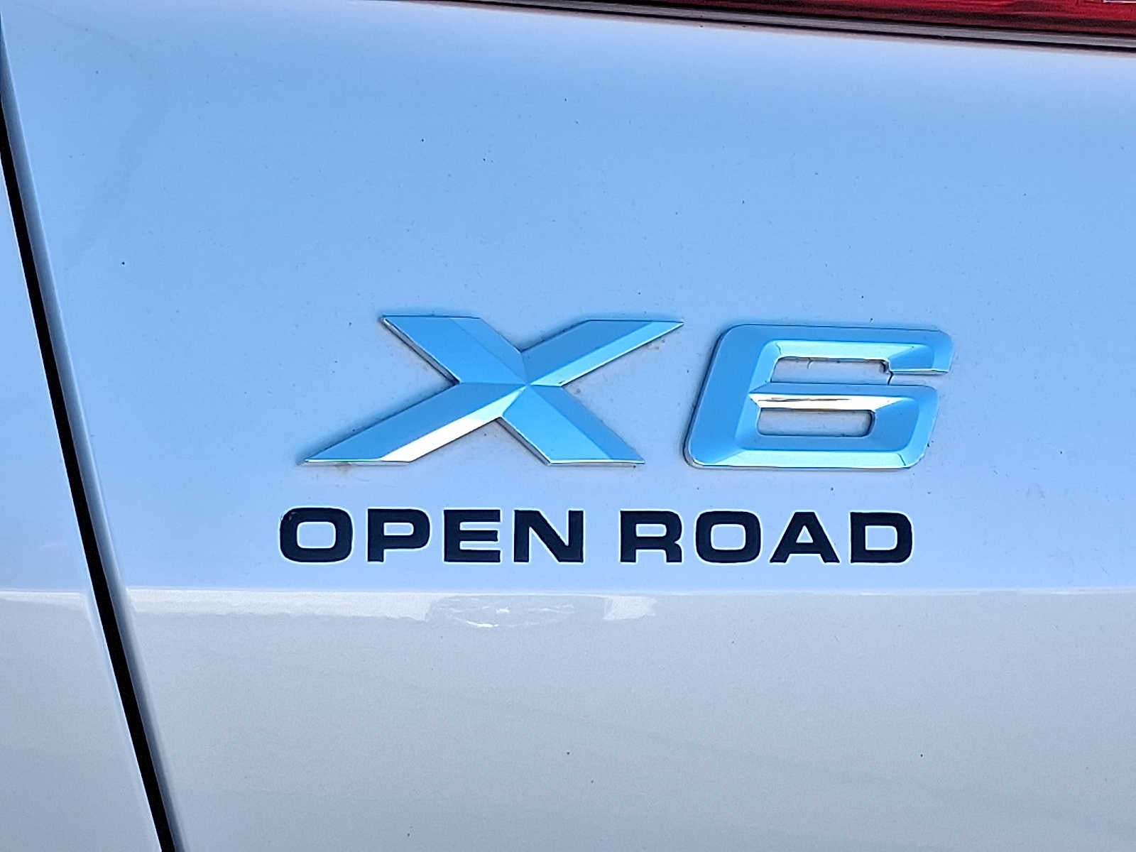 2023 BMW X6 xDrive40i