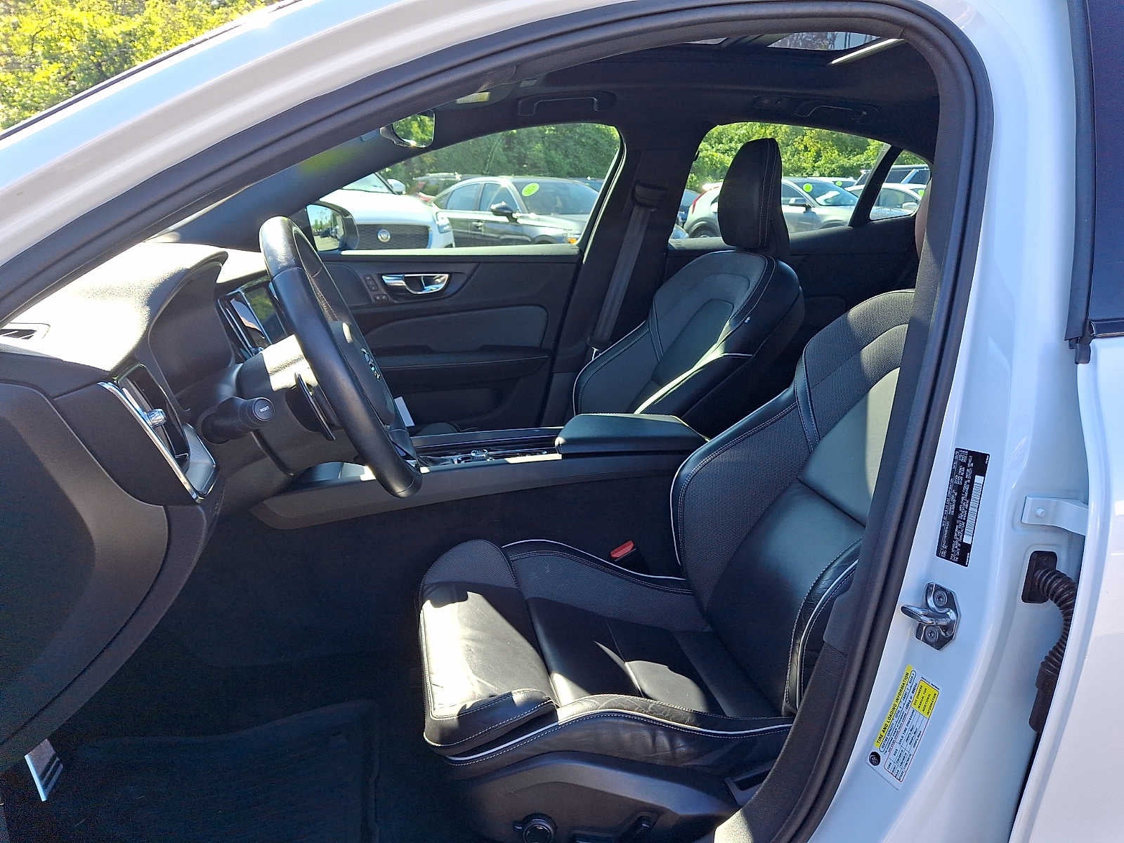 2019 Volvo S60 R-Design