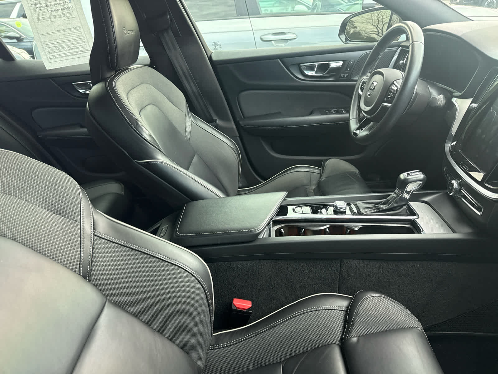 2019 Volvo S60 R-Design