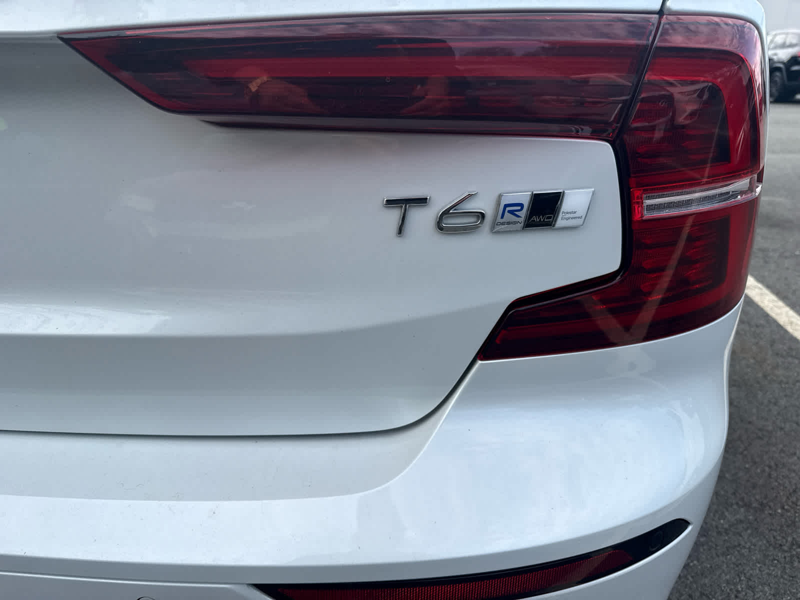 2019 Volvo S60 R-Design