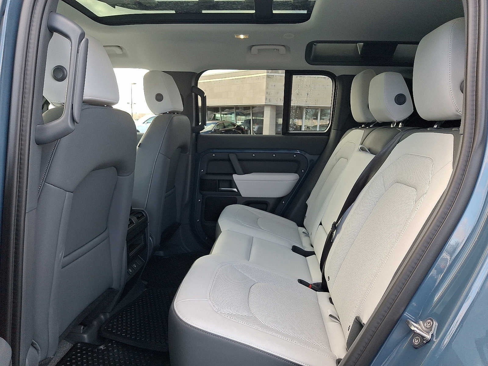 2025 Land Rover Defender S