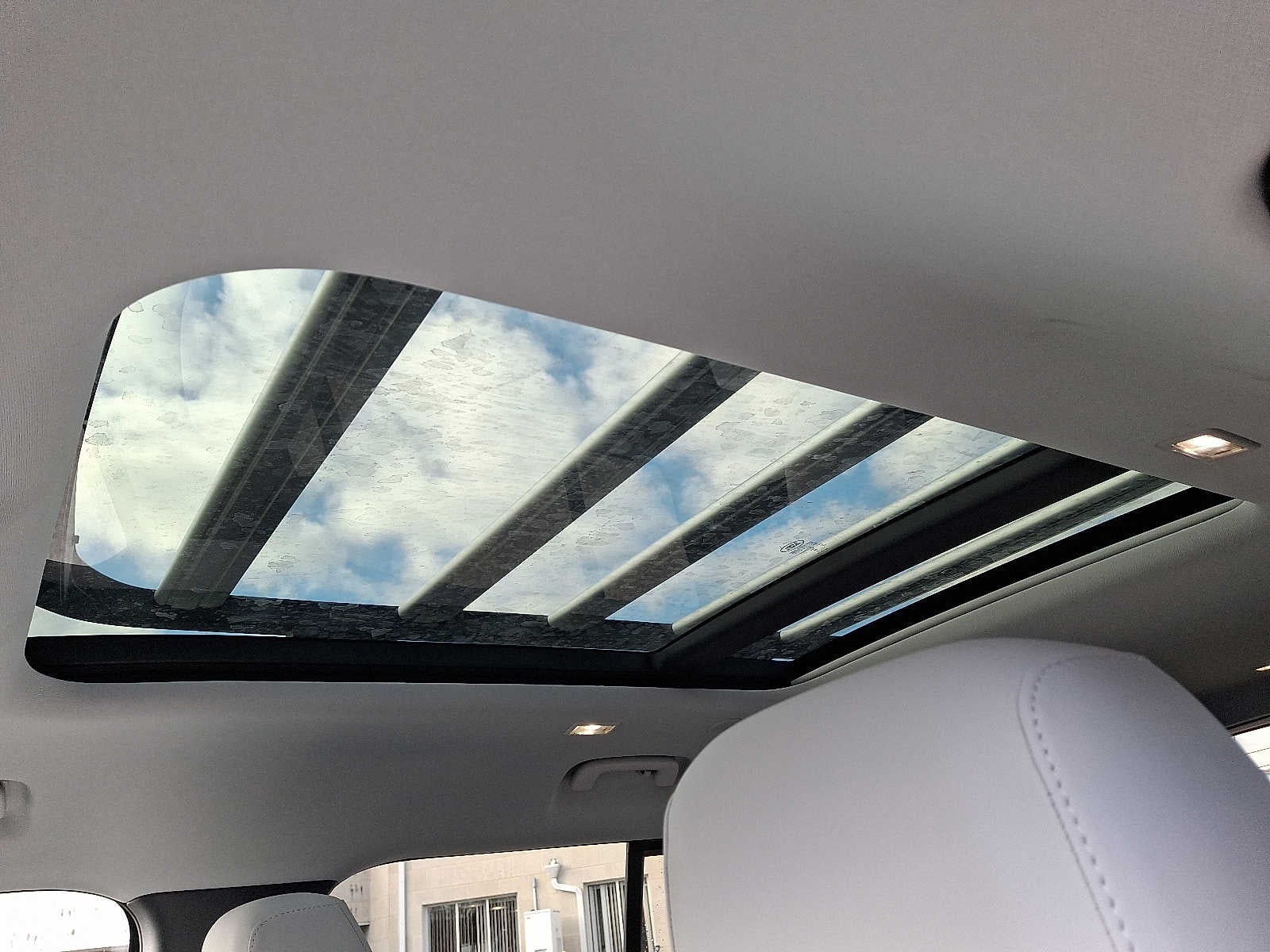 2025 Land Rover Defender S