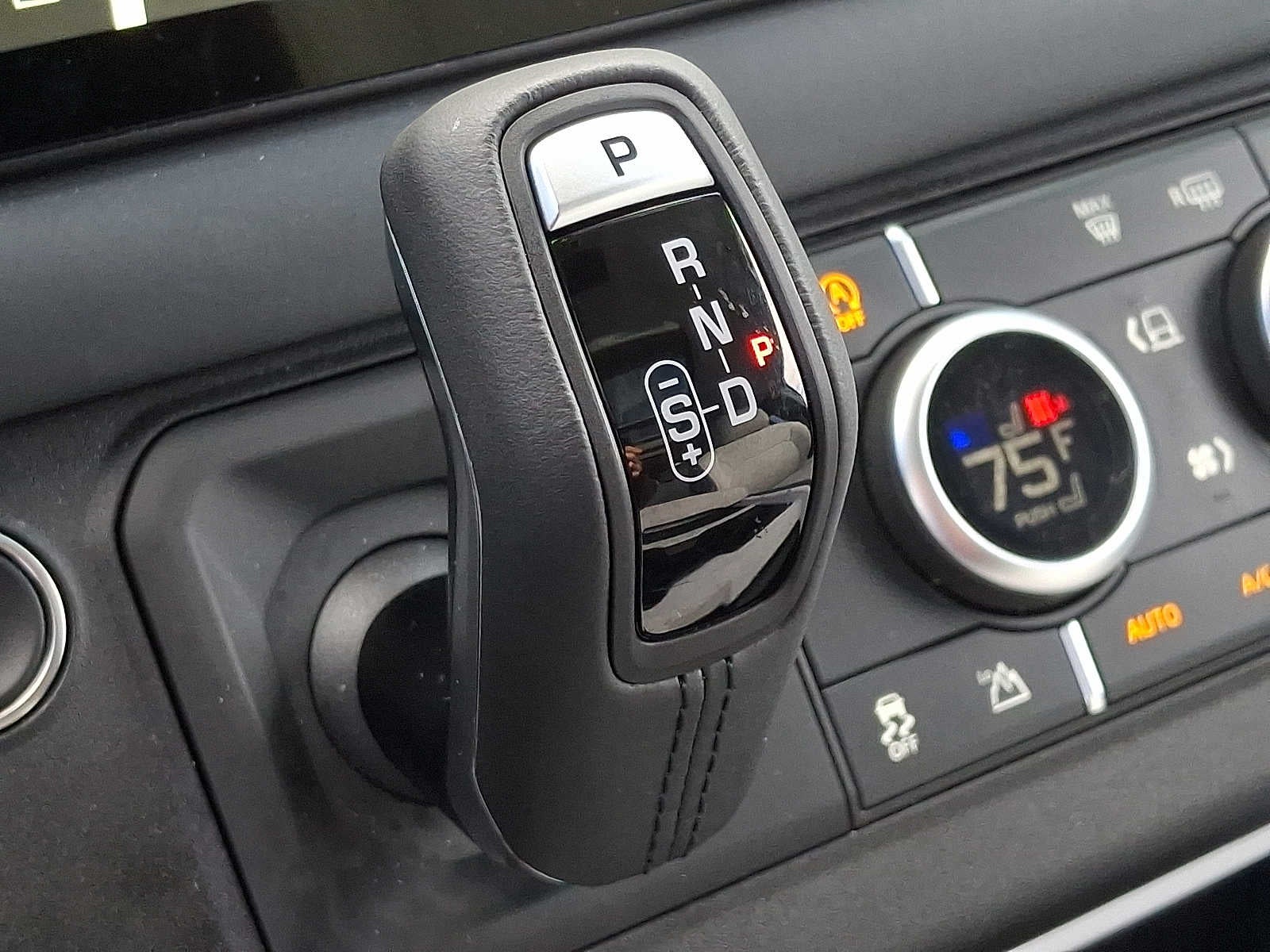 2025 Land Rover Defender S