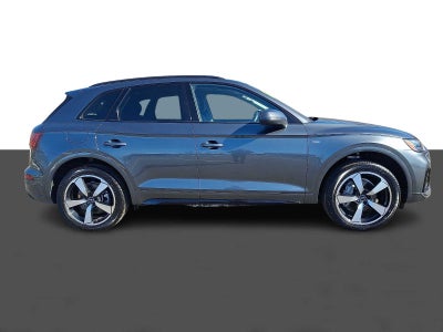 2022 Audi Q5 S line Premium Plus