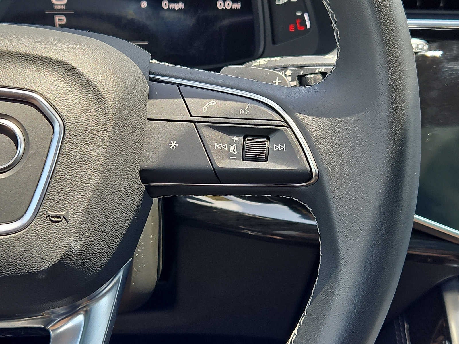 2025 Audi Q7 Premium Plus