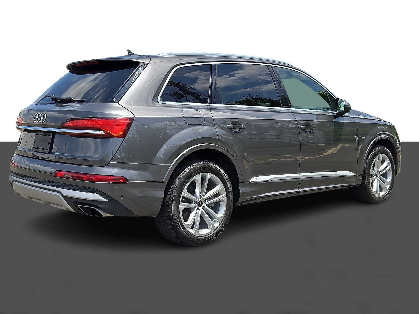 2025 Audi Q7 Premium Plus
