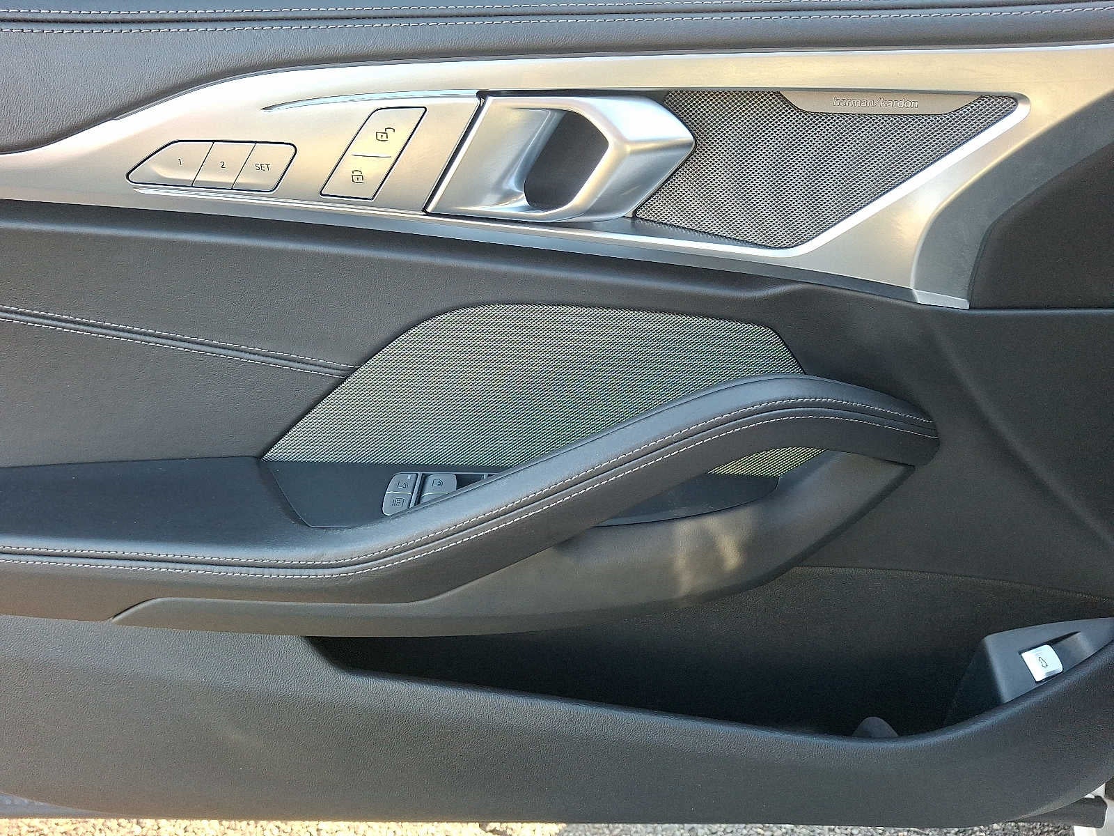 2022 BMW 8 Series 840i