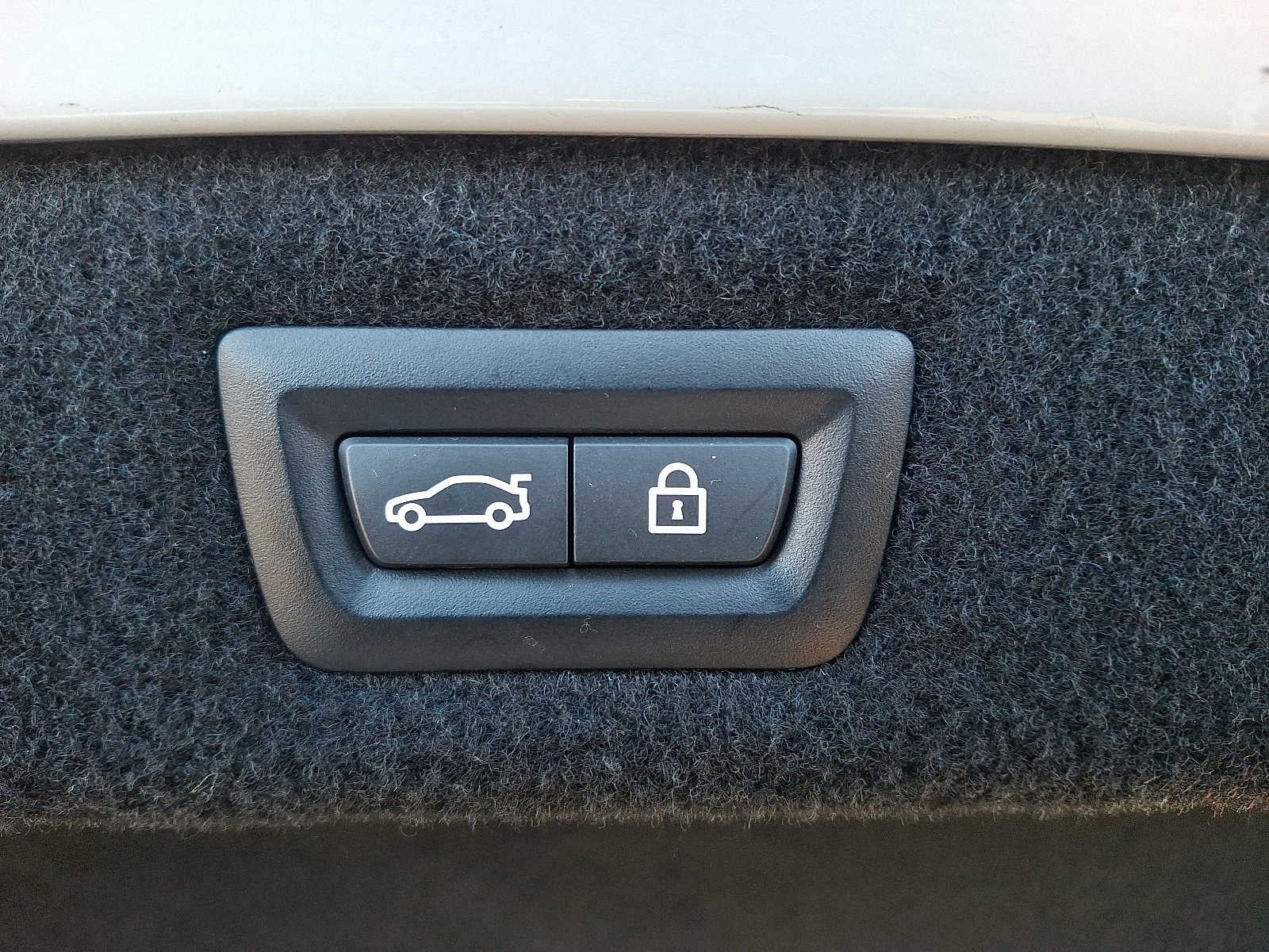 2022 BMW 8 Series 840i