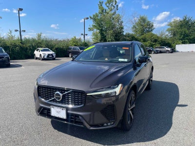 2023 Volvo XC60 Ultimate Dark Theme