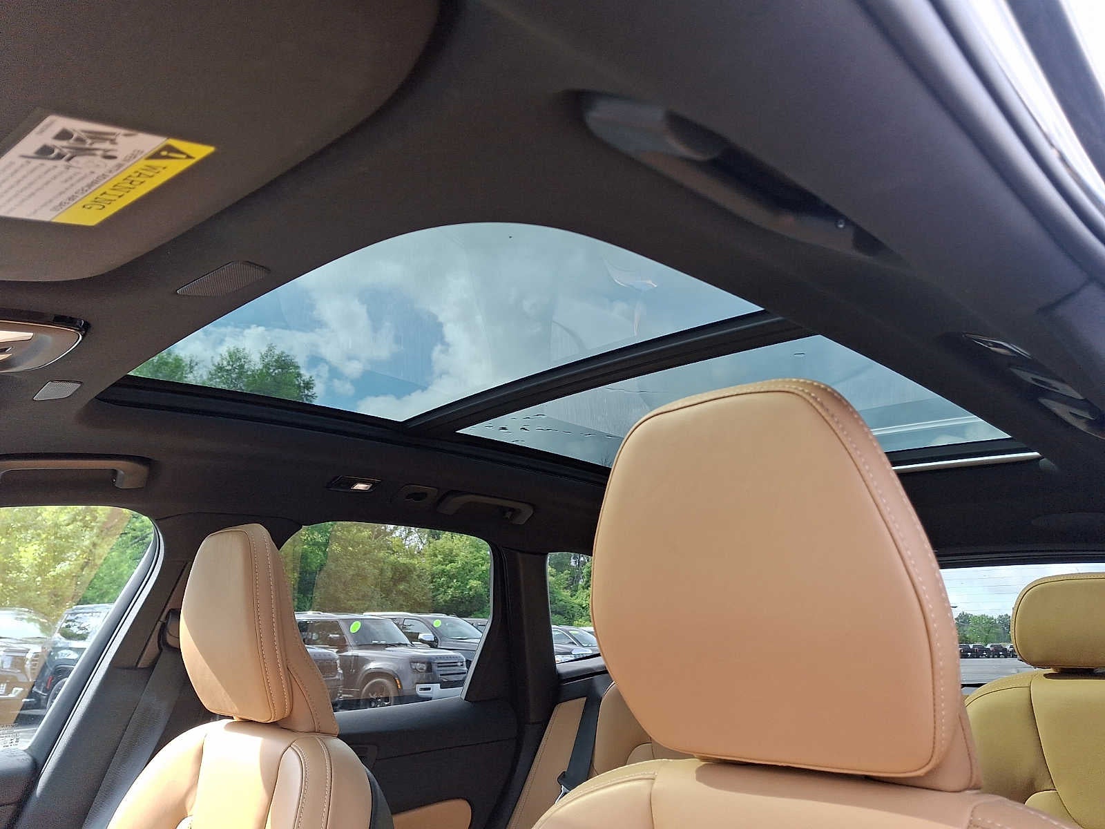 2023 Volvo XC60 Ultimate Dark Theme