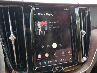 2023 Volvo XC60 Ultimate Dark Theme