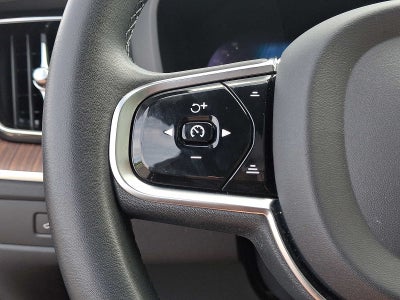 2023 Volvo XC60 Ultimate Dark Theme