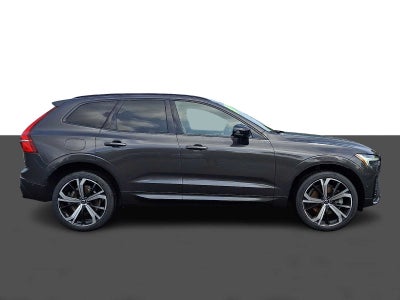 2023 Volvo XC60 Ultimate Dark Theme