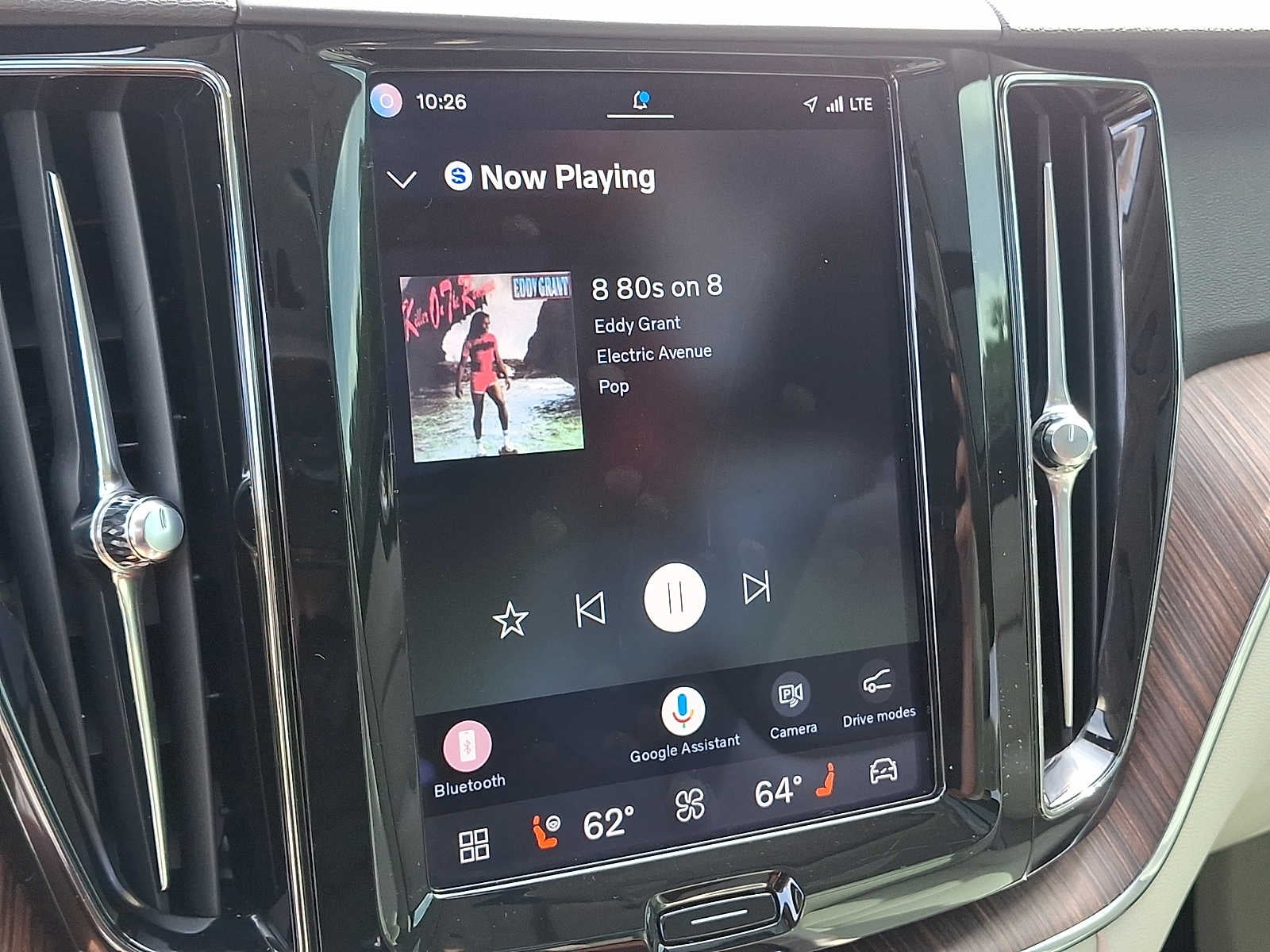 2022 Volvo XC60 Momentum